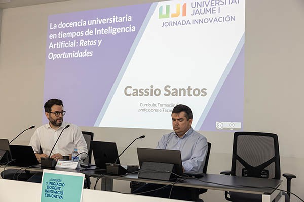 Cerca de 50 docentes noveles participan en jornada sobre innovación educativa en la UJI