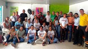 Proyecto Paz a la Página recibe grant internacional para educación en paz