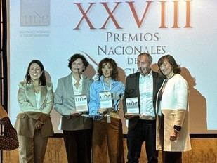 Premio a la Universidad de Alicante por su publicación sobre la prensa valencianista