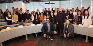 U. de Chile impulsa debate sobre liderazgo y la IA en organizaciones del futuro