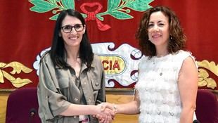 Raquel Sendón asume la decanatura de Farmacia en la USC con un enfoque en el progreso social y la formación de profesionales destacados