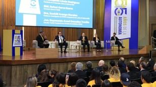 UANL celebra 55 años de autonomía universitaria con jornada de reflexión y diálogo