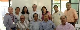 Reconocimiento a docentes de la UNACH por 25 y 30 años de servicio