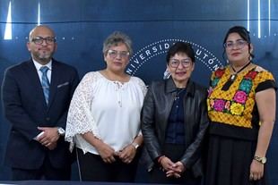 Lilia Cedillo toma protesta a nueva directora de la preparatoria Benito Juárez