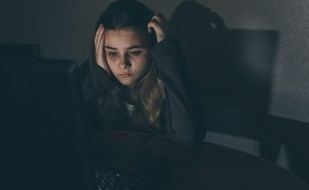 Plataformas digitales facilitan el reclutamiento de jóvenes por criminales