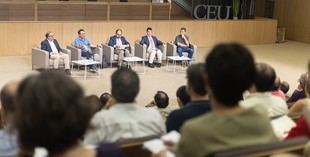Profesores de CEU UCH analizan su rol y el uso de IA en la educación