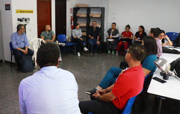 Facultad de Salud y RENASIC fortalecen la simulación clínica en Argentina