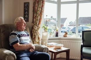 Las ciudades deben mejorar su apoyo a los residentes mayores, según un estudio