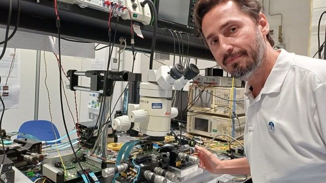 Nuevas redes neuronales físicas revolucionan la inteligencia artificial