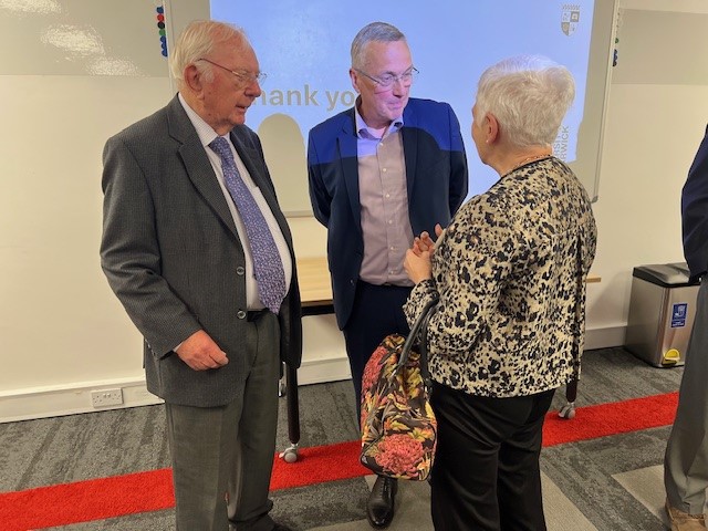 Celebración del 60 aniversario de la Universidad de Warwick con exalumnos