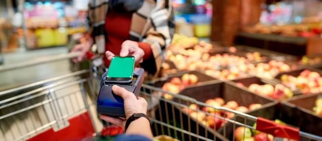 Los argentinos compran menos y aumentan su endeudamiento en créditos