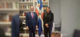Rector de UNEATLANTICO visita la Embajada de República Dominicana en España
