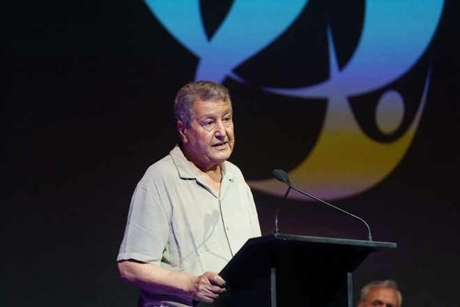 Sami Naïr aboga por una visión solidaria de la migración desde Canarias
