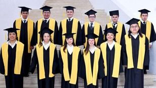 UANL celebra la graduación de 14 jóvenes en su diplomado de vida autónoma