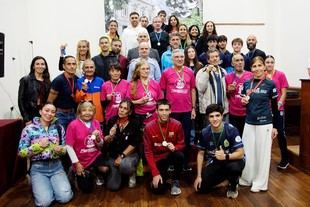 Premian a los ganadores de la Maratón de la UNLP en La Plata