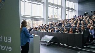 Estudiantes de TUM se convierten en embajadoras jóvenes de la bioeconomía en la UE
