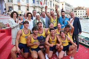 CUS Pisa se corona campeón en la competición de remo universitario en Venecia