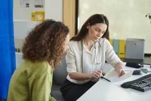 Estudio revela que el acceso desigual a la prescripción social del NHS podría agravar las desigualdades en salud