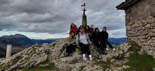 Excursión al monte Aitzorrotz para estudiantes internacionales de HUHEZI