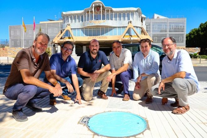 Tapas de registro ilustran el ciclo del agua en Cartagena