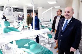 Inauguran nueva clínica de posgrado en la Facultad de Odontología