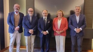 Teléfono de la Esperanza de Asturias recibe el premio Ana Casanueva 2025