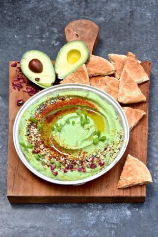 El secreto mejor guardado del Día Internacional del Hummus: Aguacate. Aprende a hacerlo y transforma tu salud