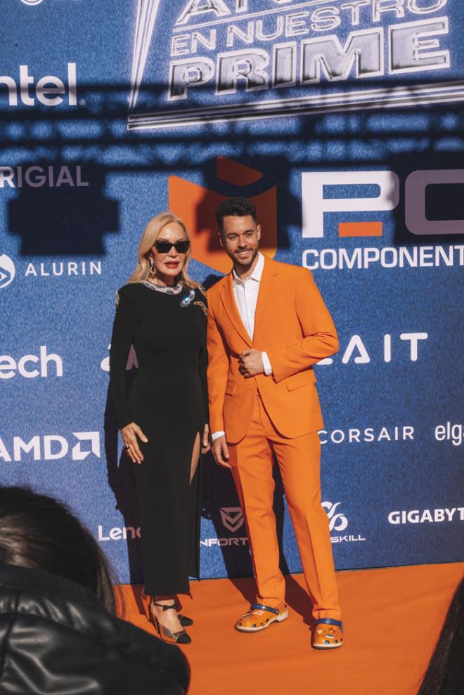 The Grefg y Carmen Lomana conducen la primera edición de los Premios PcComponentes, destacando lo mejor del año en tecnología