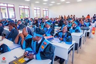 Ceremonia de graduación de maestría en Angola por FUNIBER y UNIC