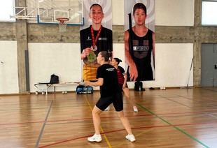 U.Porto lanza programa de apoyo para atletas de badminton de alto rendimiento