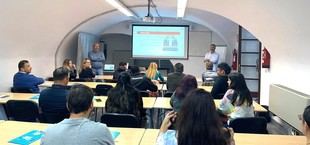 La Universidad de Cádiz impulsa la Escuela de Comercio en Cádiz con más de 150 participantes