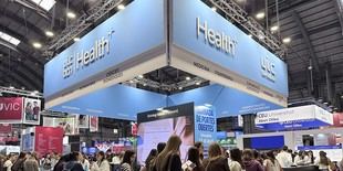 UIC Barcelona presenta su sello UIC BCN Health en el Salón de la Enseñanza