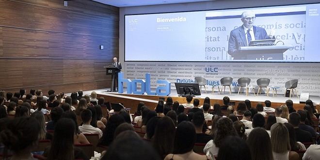 UIC Barcelona da la bienvenida a los nuevos estudiantes de grado