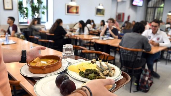 Convocatoria de ayudas de manutención para estudiantes de la USC hasta el 1 de octubre