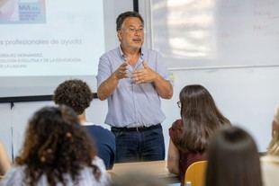 Universidad de Verano de Adeje aborda el autocuidado de los profesionales del cuidado