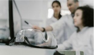 Conferencia destaca la importancia de investigar la enfermedad rara Nedamss