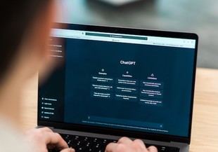 Estudio de la Universitat de València niega que ChatGPT cause adicción