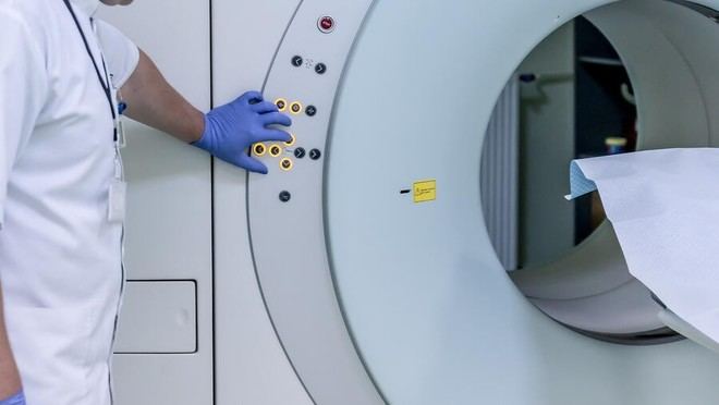 Nuevas alternativas para la producción de radioisótopos médicos sin uranio en reactores nucleares