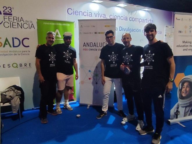 Iniciativa en Andalucía busca reducir el uso del móvil entre jóvenes mediante recompensas y actividades