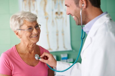 Estudio premiado aborda el edadismo en la sanidad