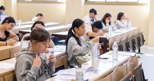 747 estudiantes se presentan a la PAU en la UHU en julio de 2025