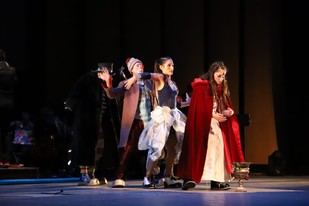 Ópera clown cautiva en la Feria del Libro de Ciudad Juárez