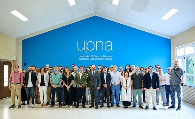 Estudiantes reciben diplomas del Experto en Empresas Cooperativas de la UPNA