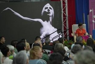 Gloria Castro presenta su autobiografía "Una vida en la danza"