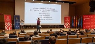 UNEATLANTICO organiza jornada de formación para entrenadores de fútbol