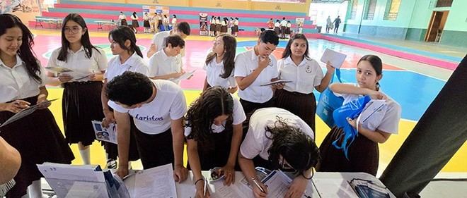 UNEATLANTICO presenta sus programas educativos en Comayagua, Honduras