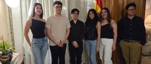 Cena de despedida para estudiantes salvadoreños que viajan a España