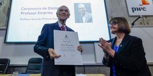 Ricardo Ffrench-Davis recibe el título de Profesor Emérito en la U. de Chile