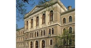 Estudio revela la desconfianza de los adolescentes hacia las fotos retocadas de influencers en redes sociales