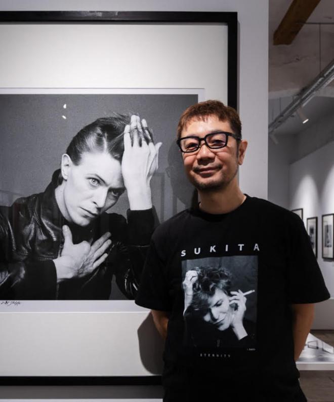 Bowie X Sukita: Cuando la Fotografía Captura la Revolución del Estilo